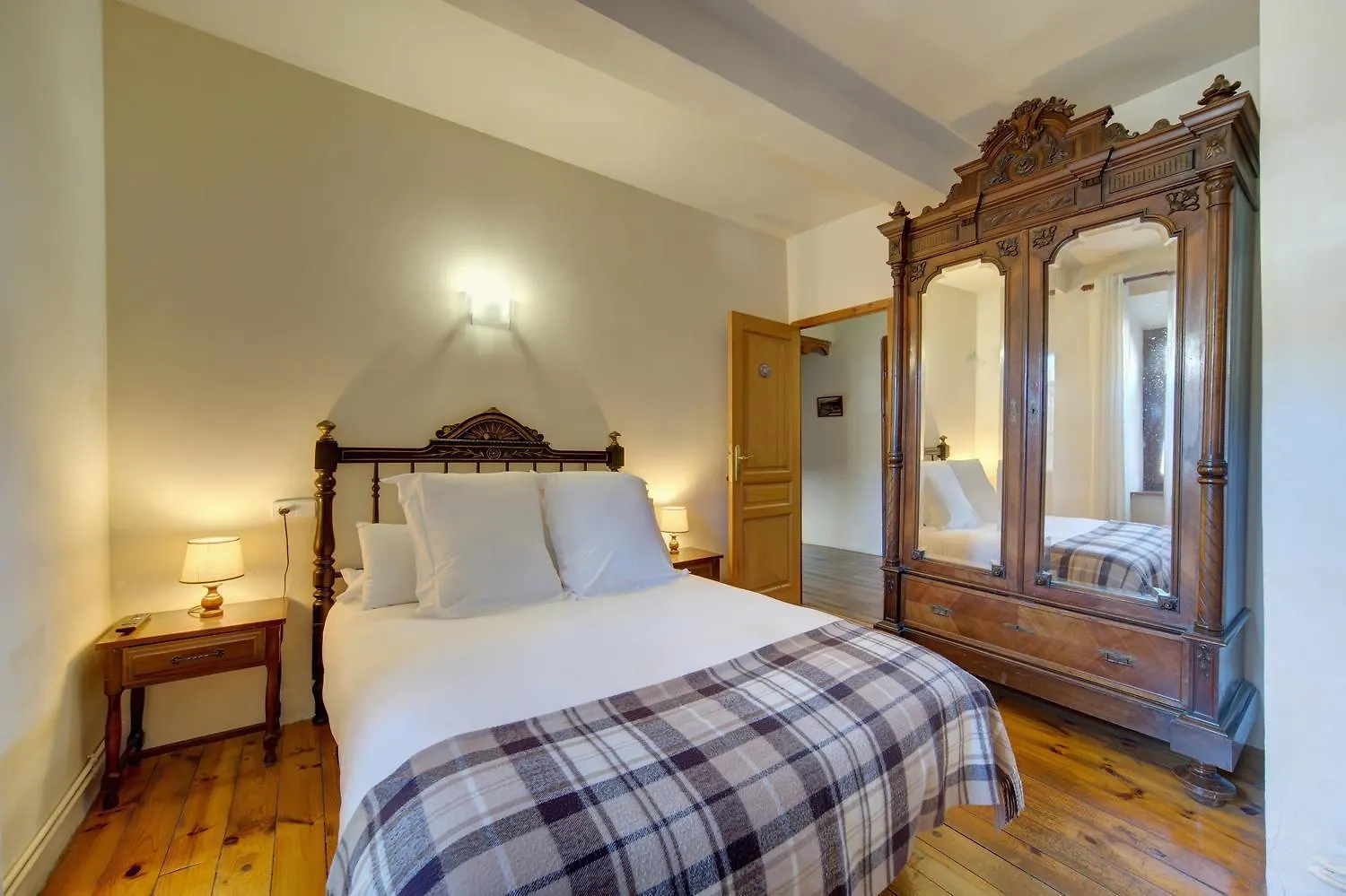 Casa Jansu Guest House Escunhau Spain
